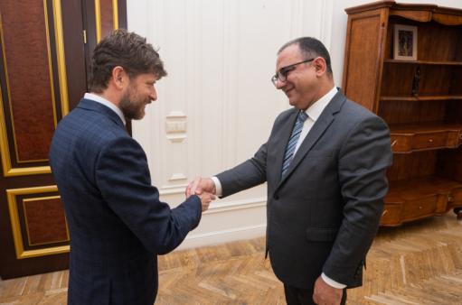 Խաչատրյանը և ֆրանսիայի դեսպանը անդրադարձել են ԼՂ հումանիտար աղետին