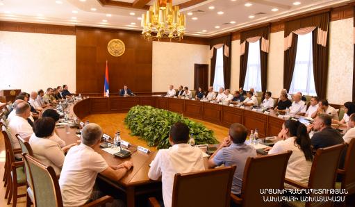 ԱՀ նախագահը հրավիրել է ընդլայնված աշխատանքային խորհրդակցություն