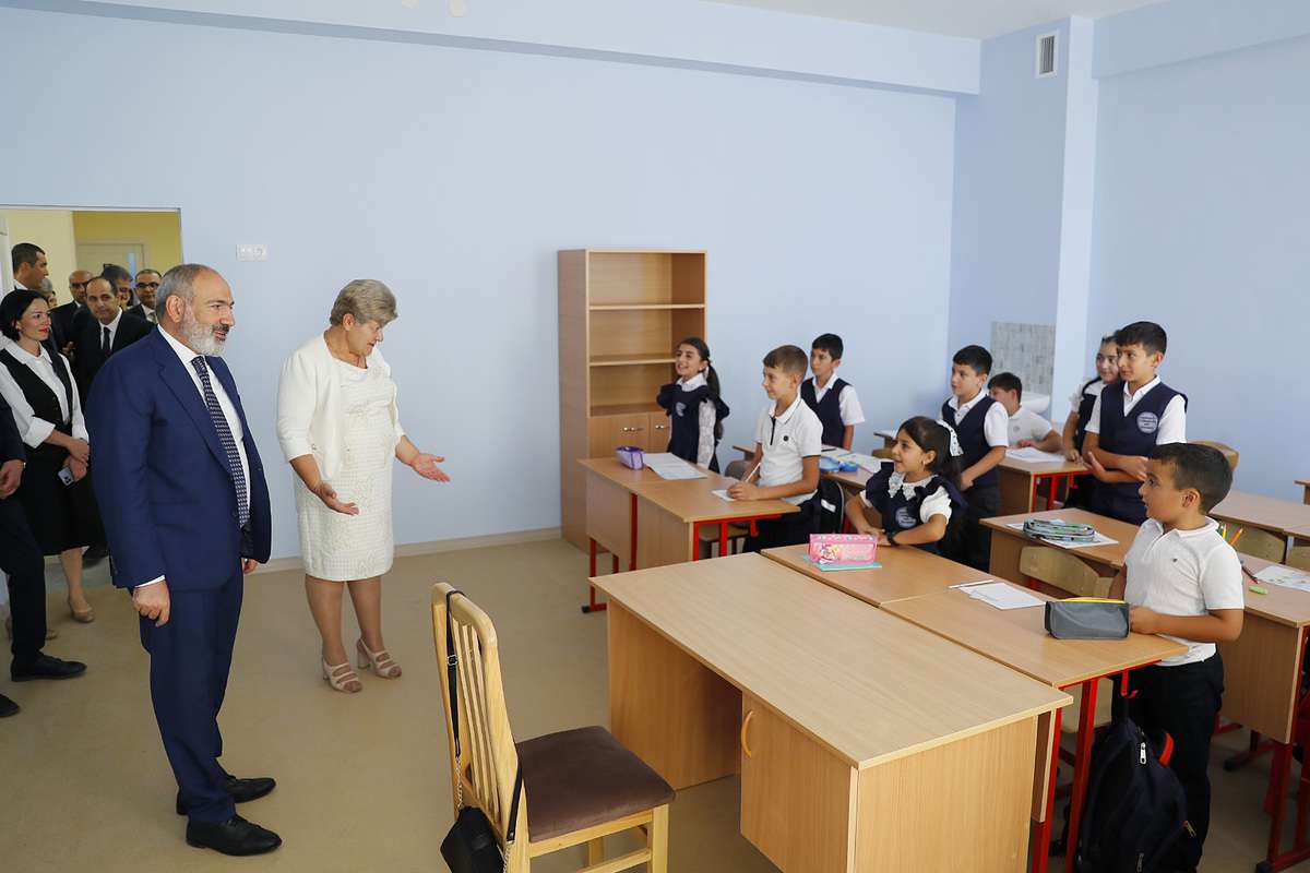 Մեր ողնաշարը պետք է ամուր պահենք․ վարչապետ