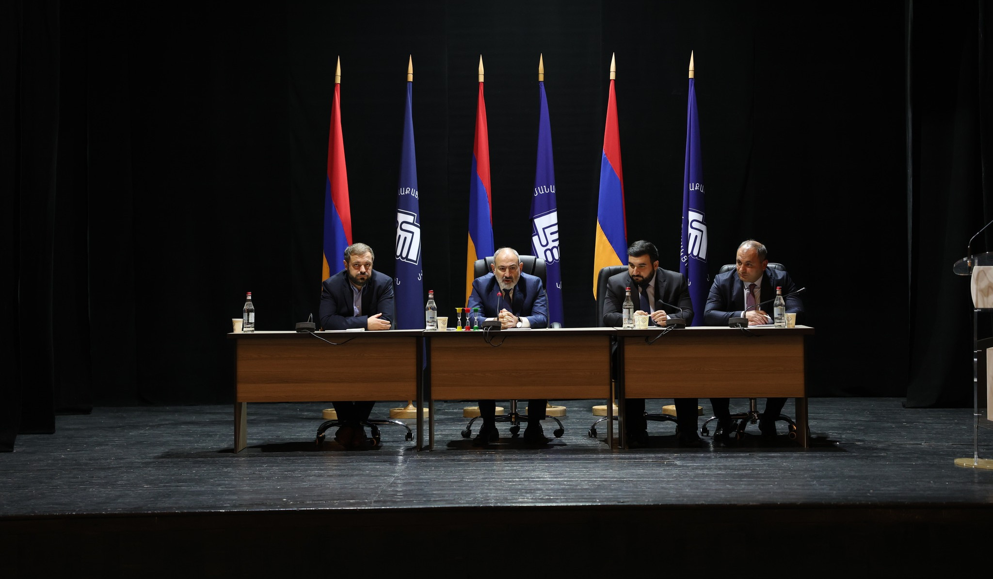 Հրազդանում տեղի է ունեցել ՔՊ կուսակցության նախաձեռնող խմբի նիստ