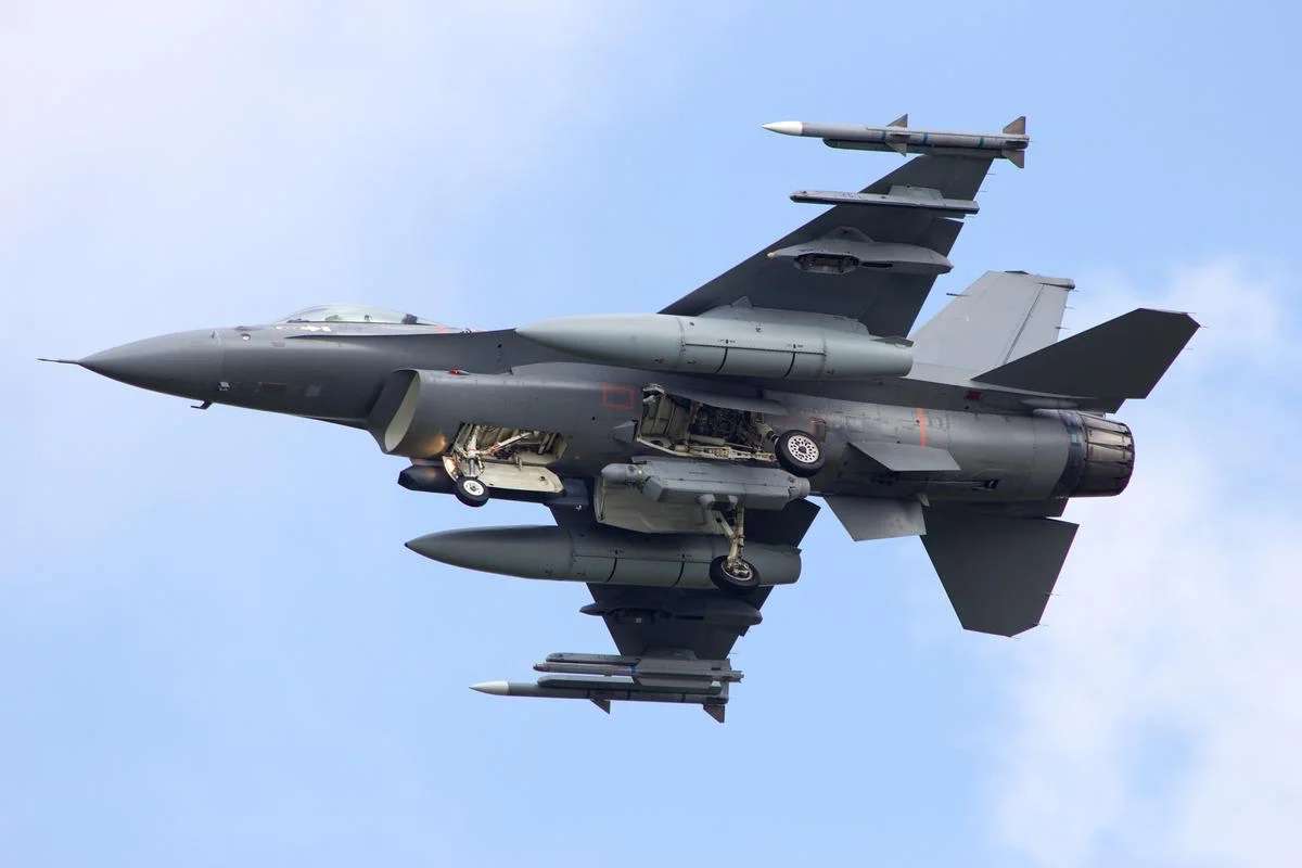 Նորվեգիան երկու F-16 կուղարկի Դանիա՝ ուկրաինացի օդաչուներին օգնելու համար