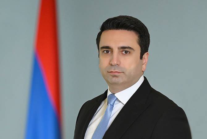 Ալեն Սիմոնյանը շնորհավորել է Հարության տոնը