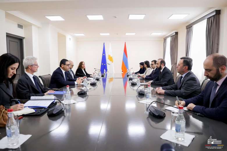 Ընթանում է ՀՀ-ի և Կիպրոսի ԱԳ նախարարների հանդիպումը