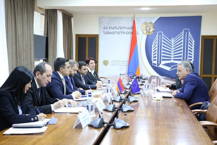 Գևորգ Պապոյանն ընդունել է դեսպան Վասիլիս Մարագոսին