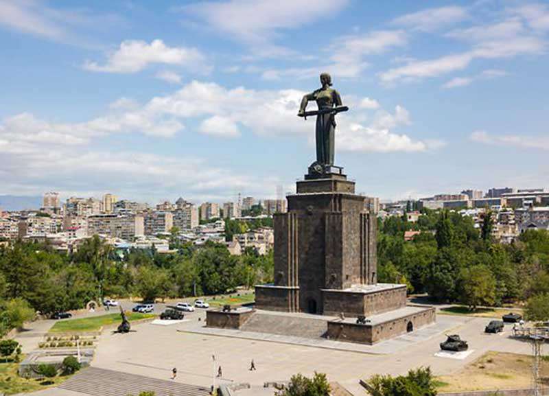 Օպերայի շենքն ու «Մայր Հայաստան» արձանը կլուսավորվեն