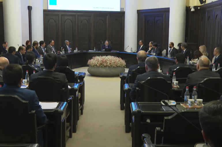 Կառավարությունը կների ԼՂ-ից տեղահանված անձանց ոսկու գրավադրմամբ վարկերը