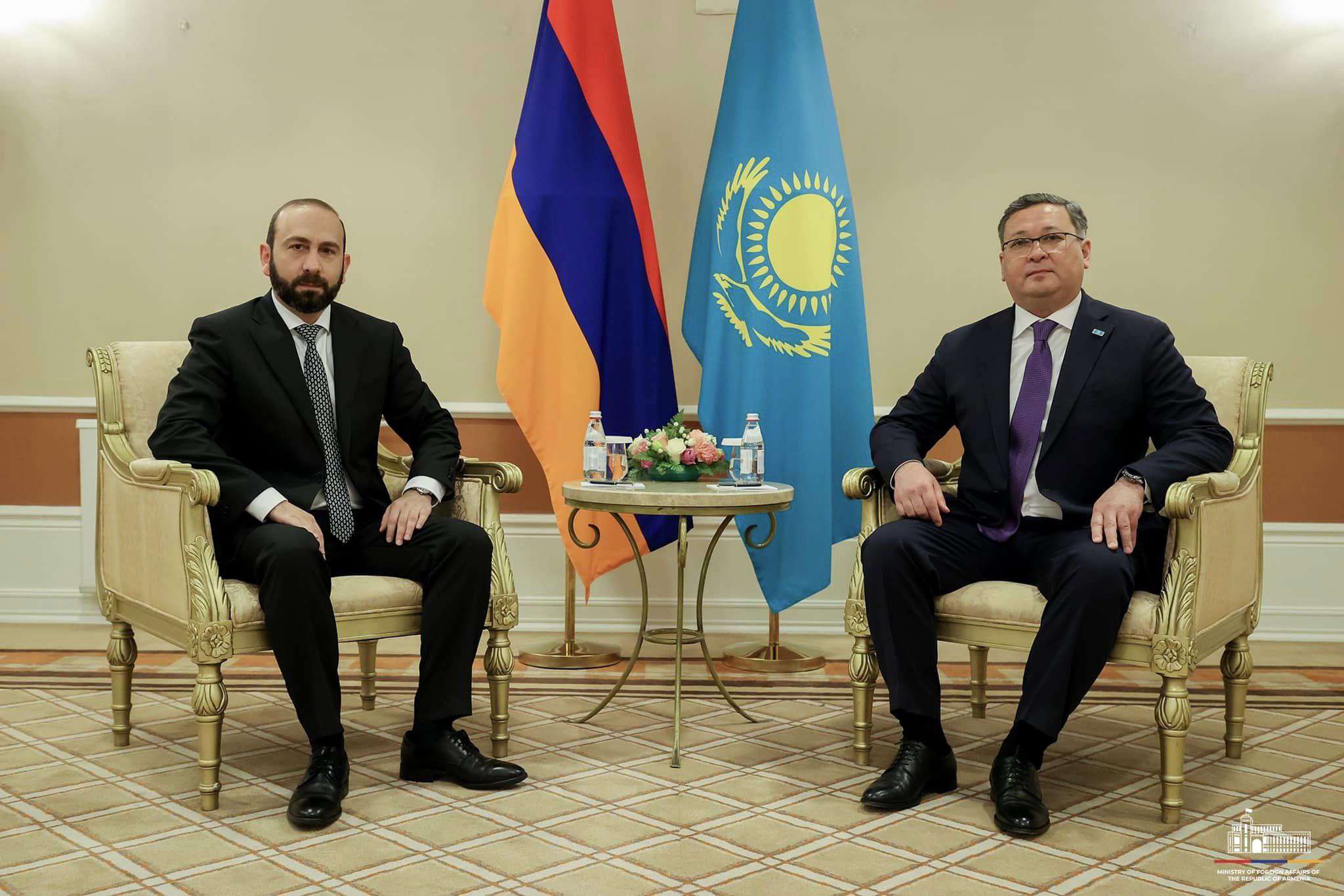 Արարատ Միրզոյանը հանդիպել է Մուրատ Նուրտլաուի հետ