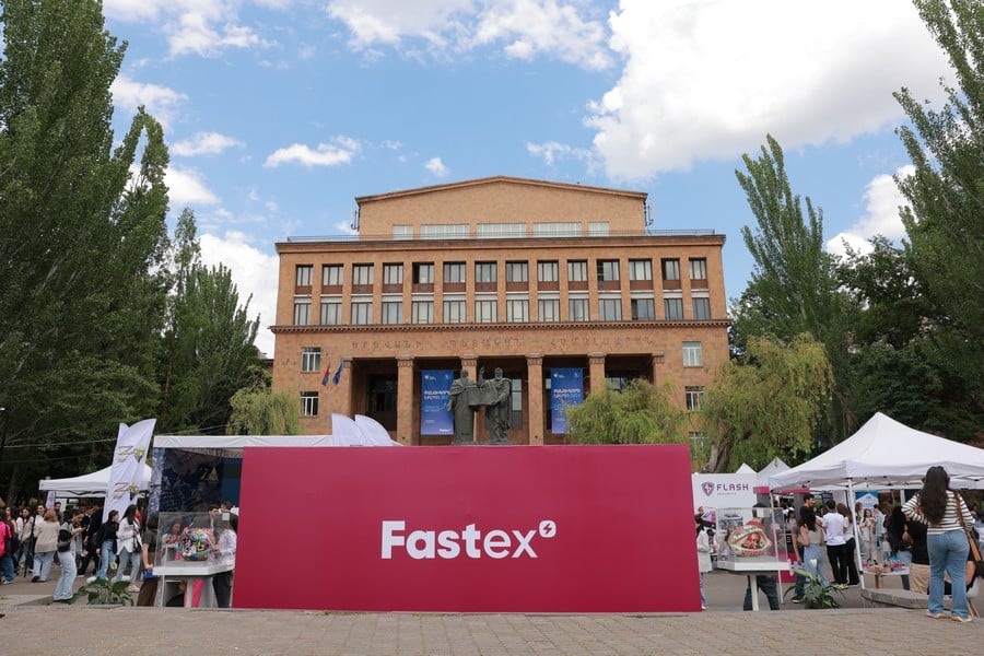 Fastex-ը «ԲանՈՒԳործ․ ԵՊՀ էքսպո-2024»-ի գլխավոր գործընկեր․ հանդիպել են ուսանողներն ու գործատուները