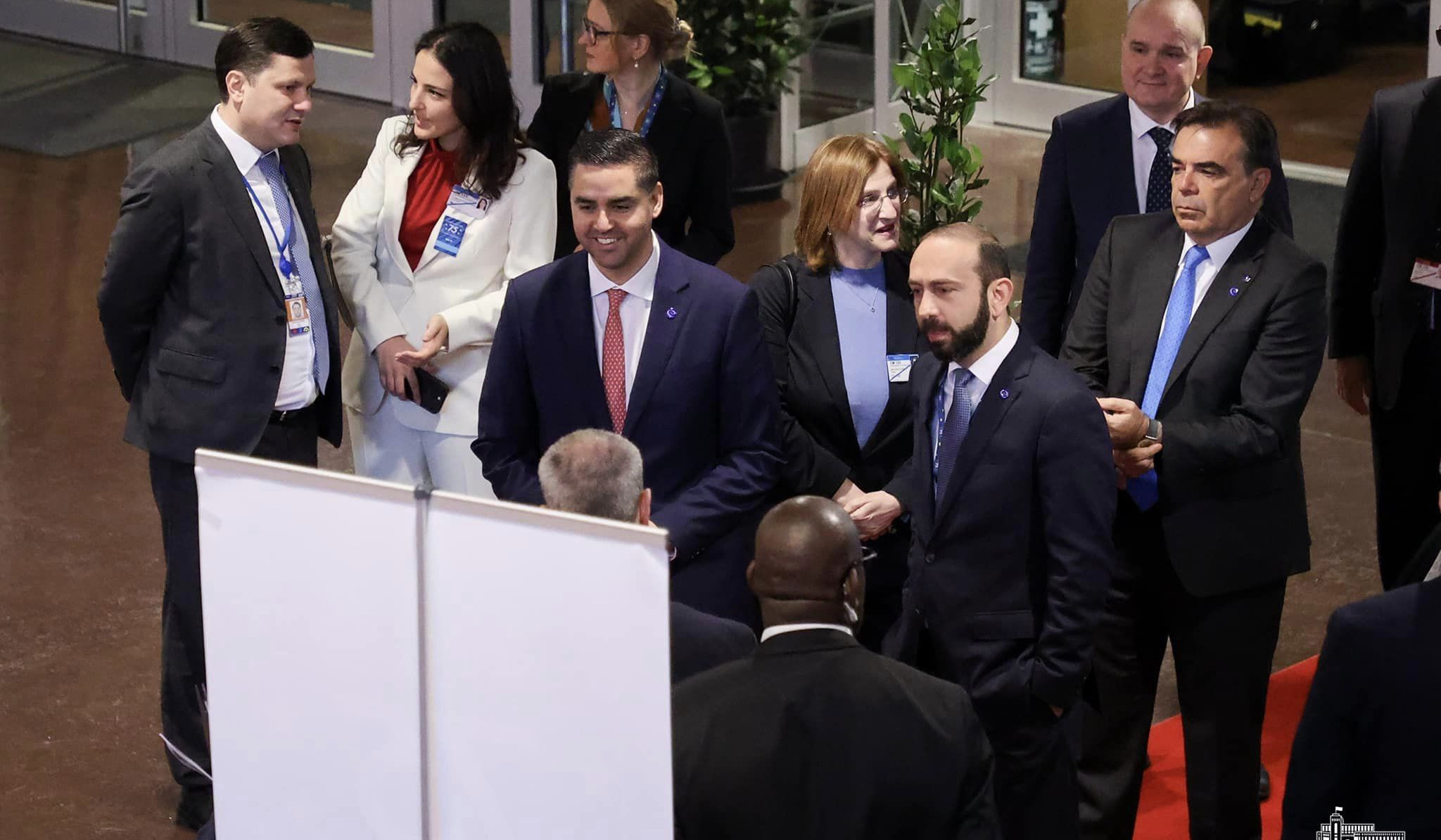 Միրզոյանը մտքեր է փոխանակել ԵԱՀԿ գործող նախագահի հետ