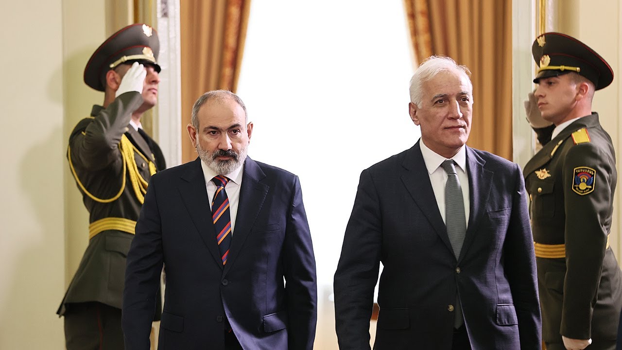 Հանրապետության տոնի առթիվ վարչապետը պարգևներ է հանձնել
