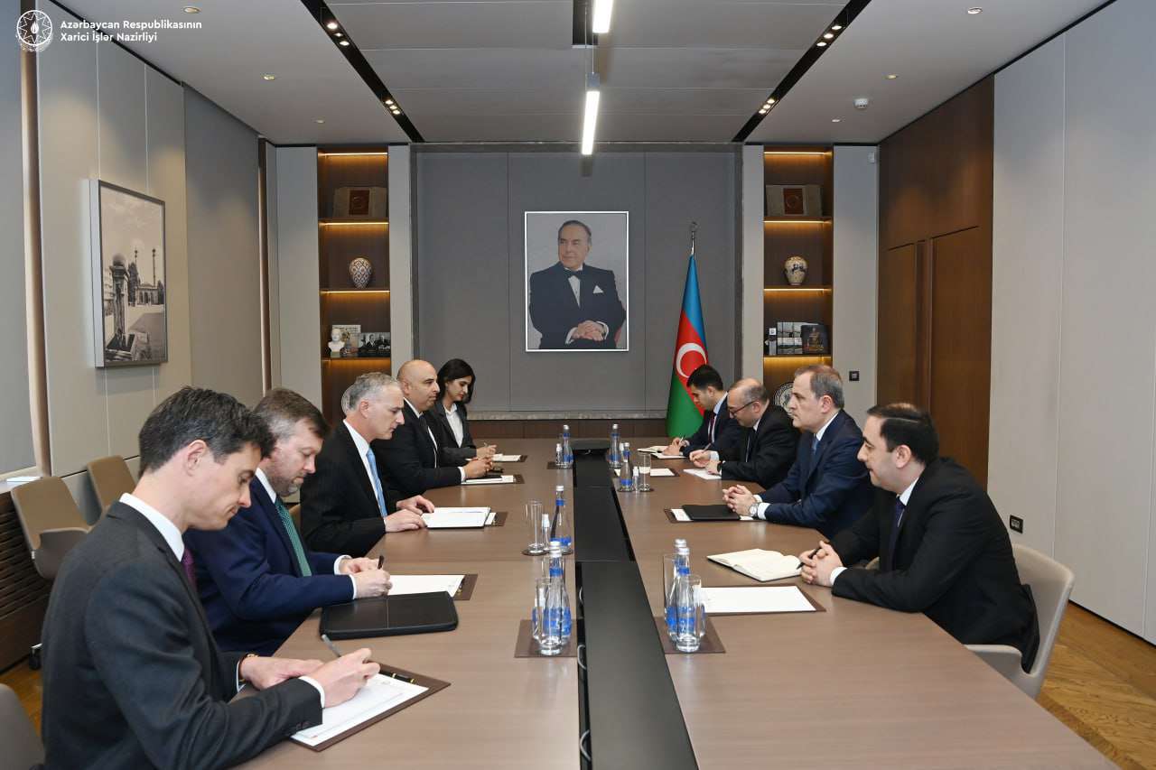 Բայրամովն ու Բոնոն քննարկել են հայ-ադրբեջանական խաղաղության գործընթացը