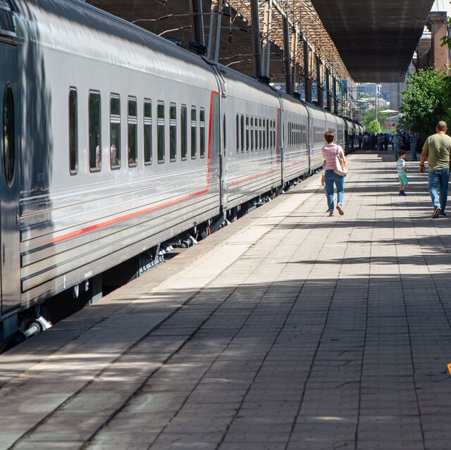 Գործարկվում է Երևան-Բաթումի-Երևան գնացքը