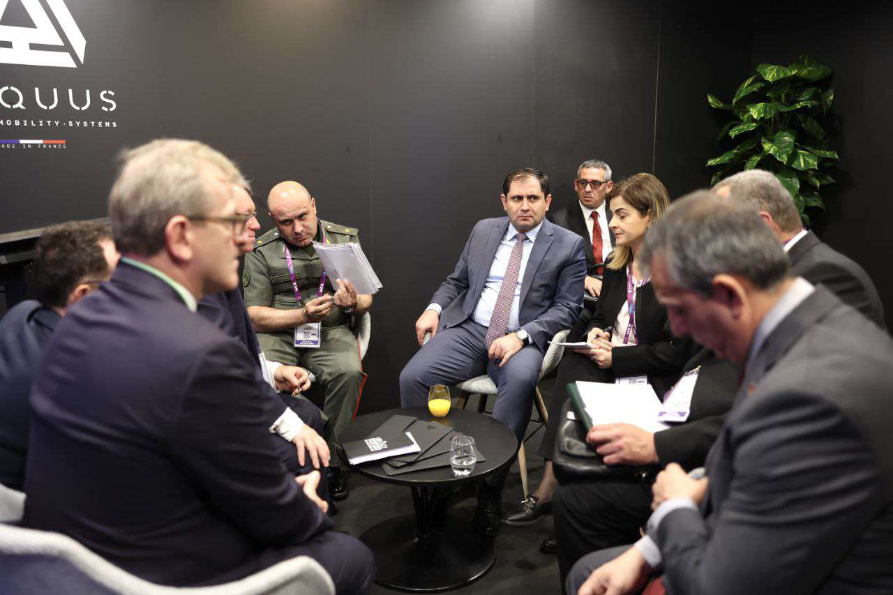 Պապիկյանը մասնակցել է EUROSATORY միջազգային ցուցահանդեսի բացման արարողությանը