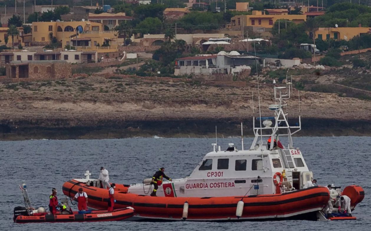 Իտալիայում առագաստանավակի խորտակվելու հետևանքով զոհվել է 34 միգրանտ