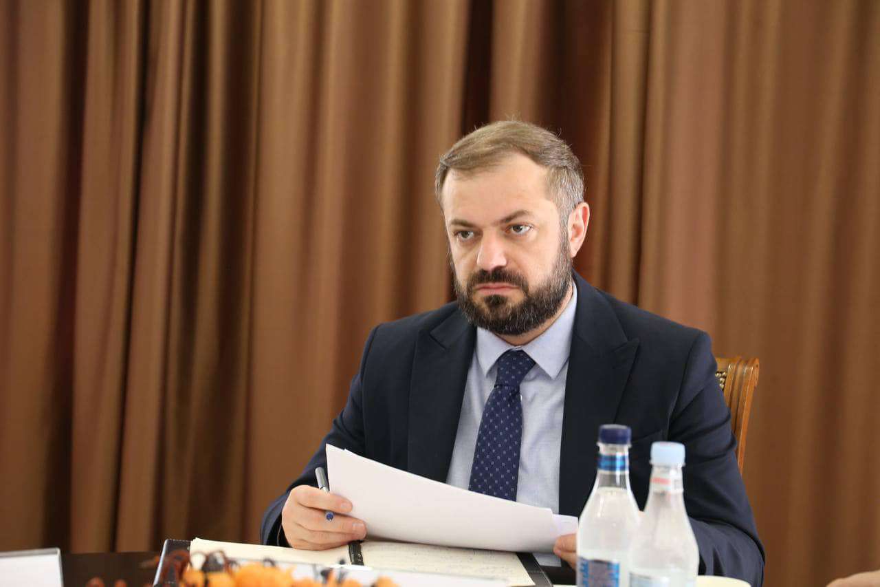 Պապոյանը գործարարների և քաղաքացիների է ընդունել