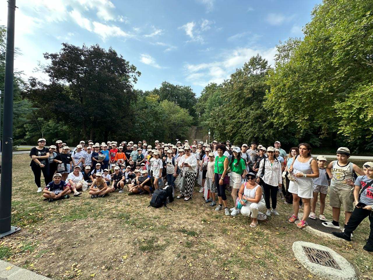 ԼՂ-ից տեղահանված շուրջ 120 երեխա մեկնել է Հունգարիա` ամառային ճամբարի