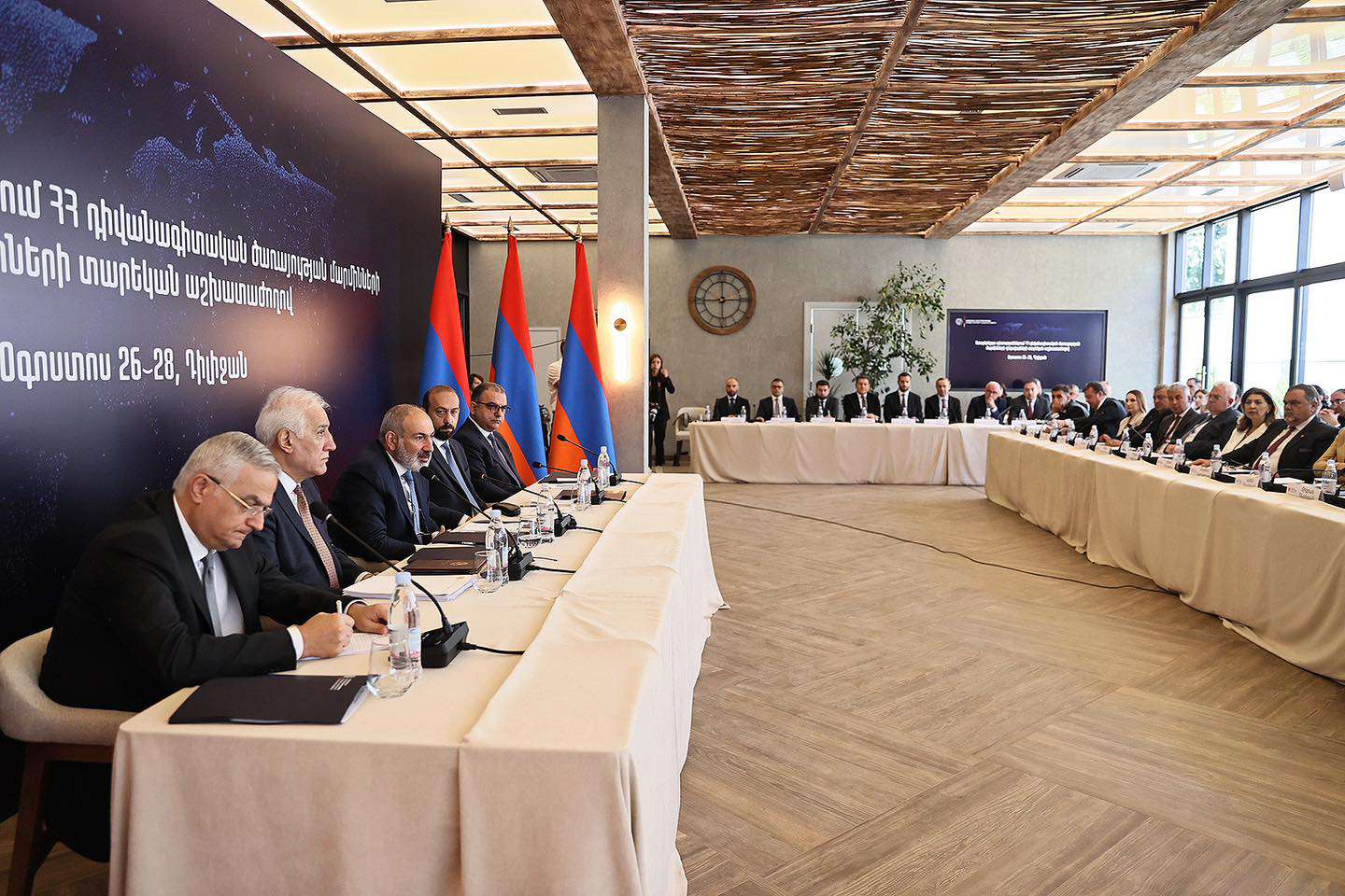 Վարչապետն անդրադարձել է ՀՀ արտաքին քաղաքականության առաջնահերթություններին