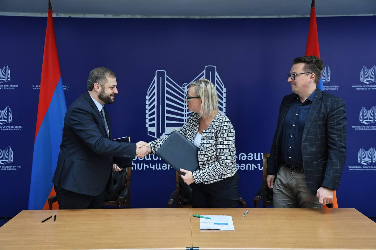 Պապոյանը և Ռաուշենբերգերը ստորագրել են փոխըմբռնման հուշագիր