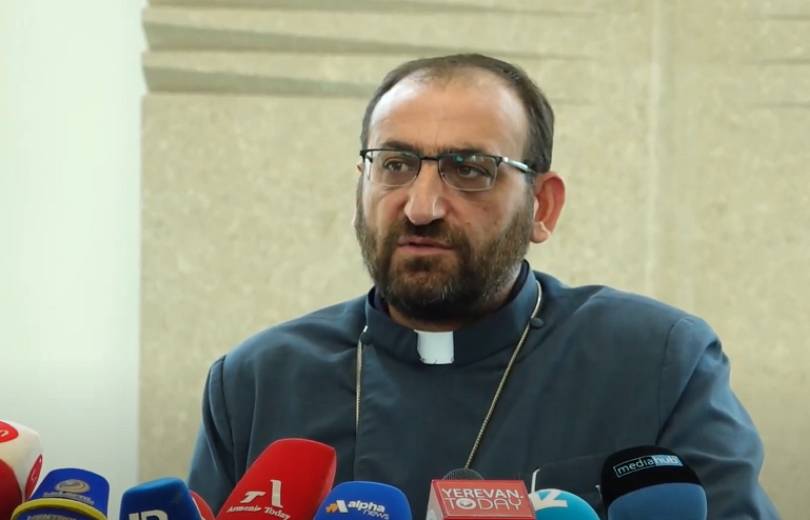 Վարչապետի թեկնածու դառնալը Բագրատ սրբազանի լավագույն երազներից չէր, հարկադրված է ընդունել առաջարկը. Մայր Աթոռի դիվանապետ