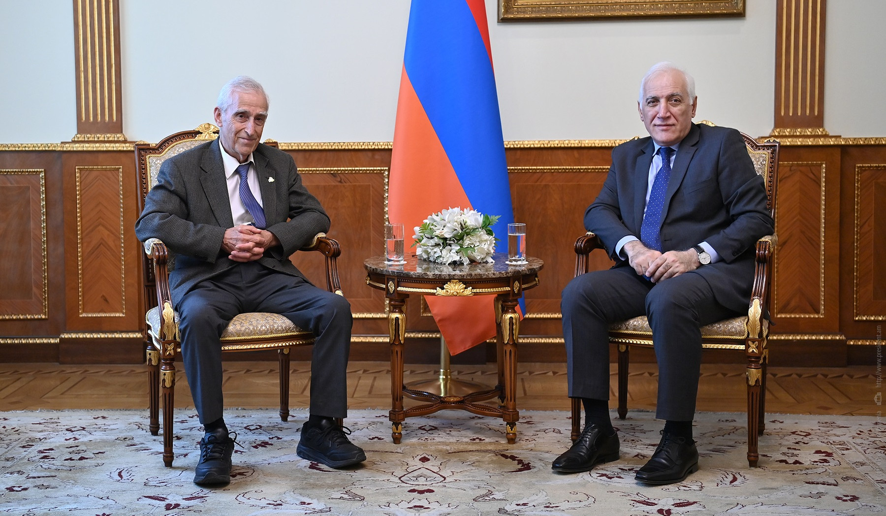 Վահագն Խաչատուրյանն ընդունել է ամերիկահայ գիտնական Հակոբ Փանոսյանին
