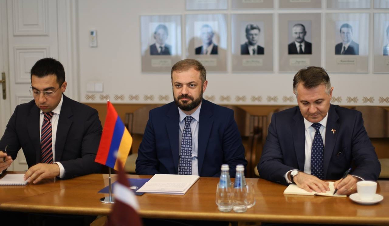 Պապոյանը հանդիպում է ունեցել Լատվիայի էկոնոմիկայի նախարարի հետ