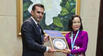 Հակոբ Արշակյանը վիետնամական կողմին ներկայացրել է «Խաղաղության խաչմերուկ» նախագիծը