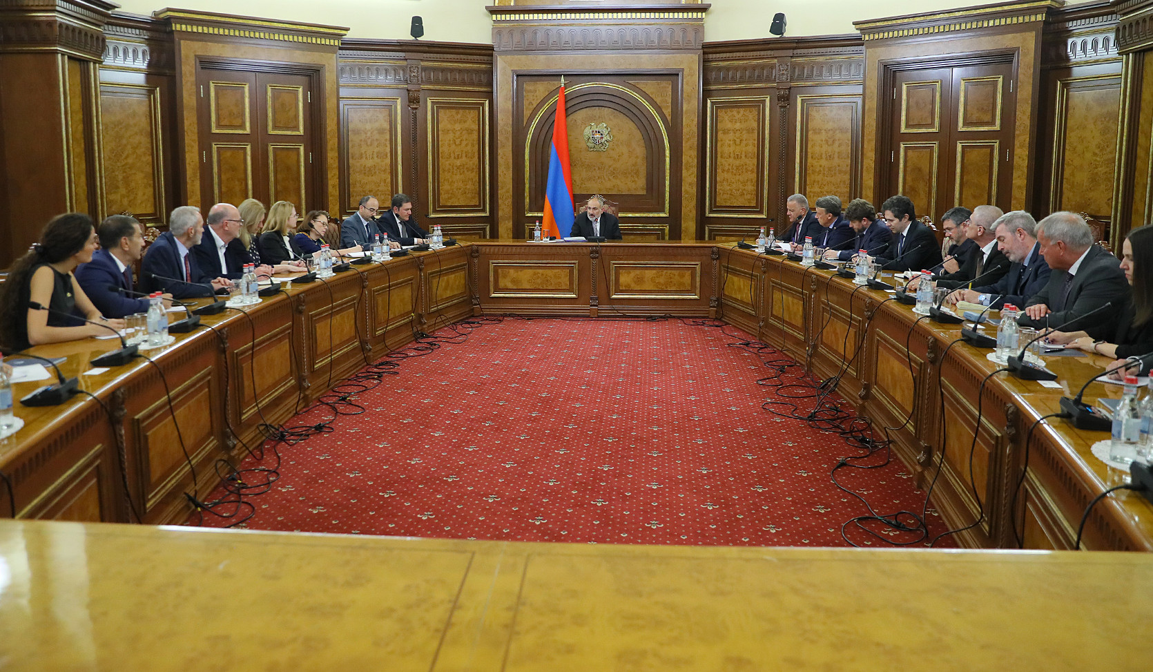 Փաշինյանն ընդունել է Եվրոպական միության անդամ պետությունների դեսպաններին