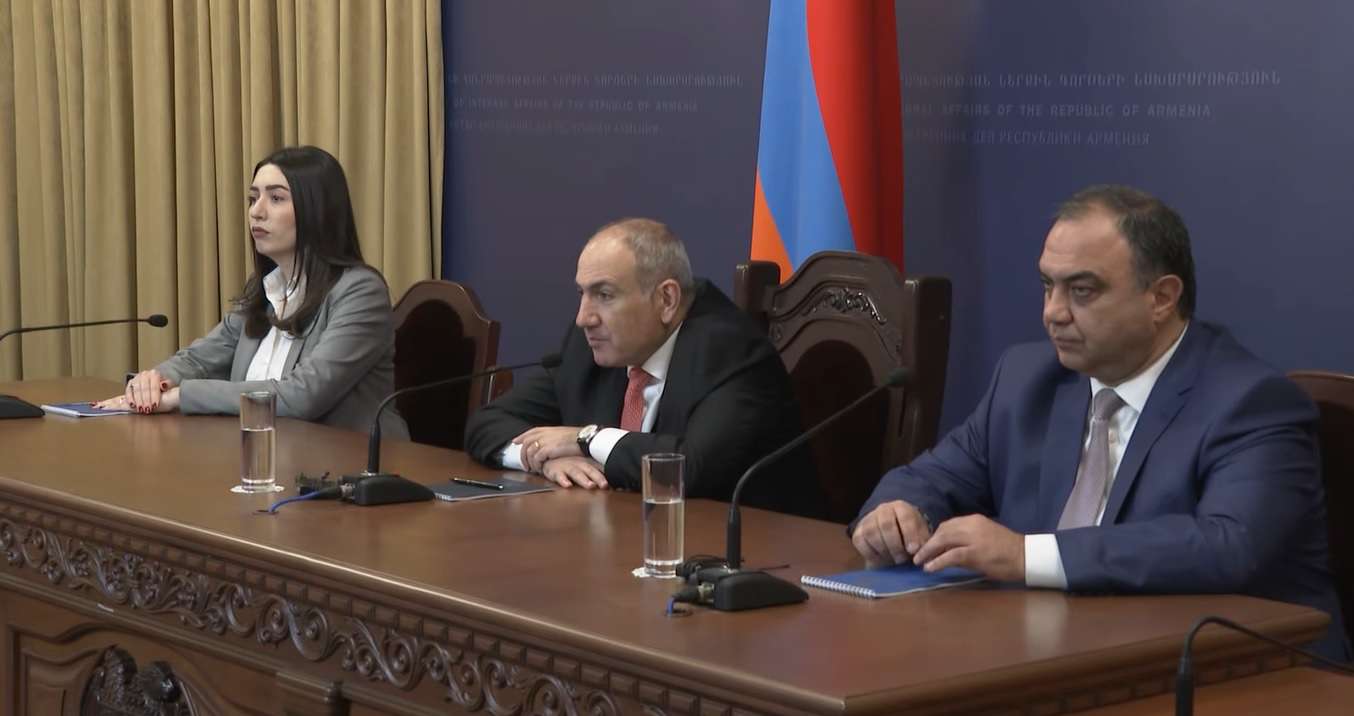 Վահե Ղազարյանի հետ մանկությունից ընկերներ ենք. վարչապետ