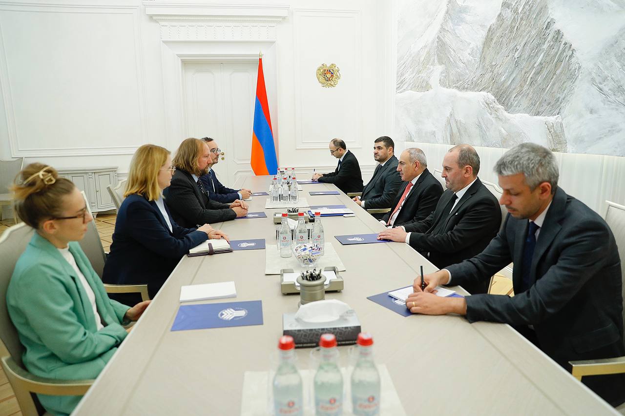 Վարչապետն ընդունել է ԳԴՀ Բունդեսթագի պատվիրակությանը
