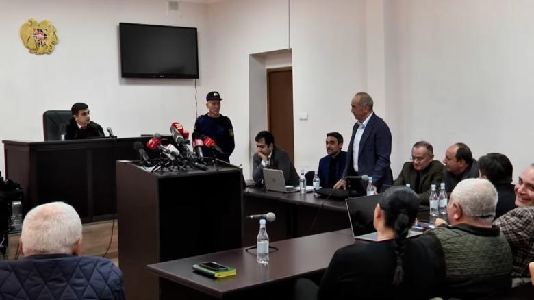 Դատախազը միջնորդեց նոր մեղադրանք առաջադրել Ռոբերտ Քոչարյանին և մյուսներին