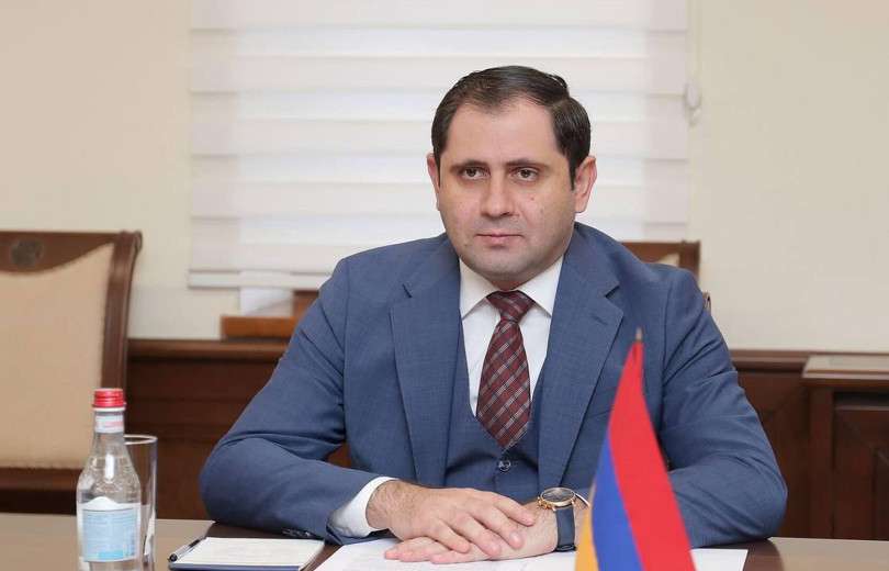 Սուրեն Պապիկյանը մեկնել է Ֆրանսիա