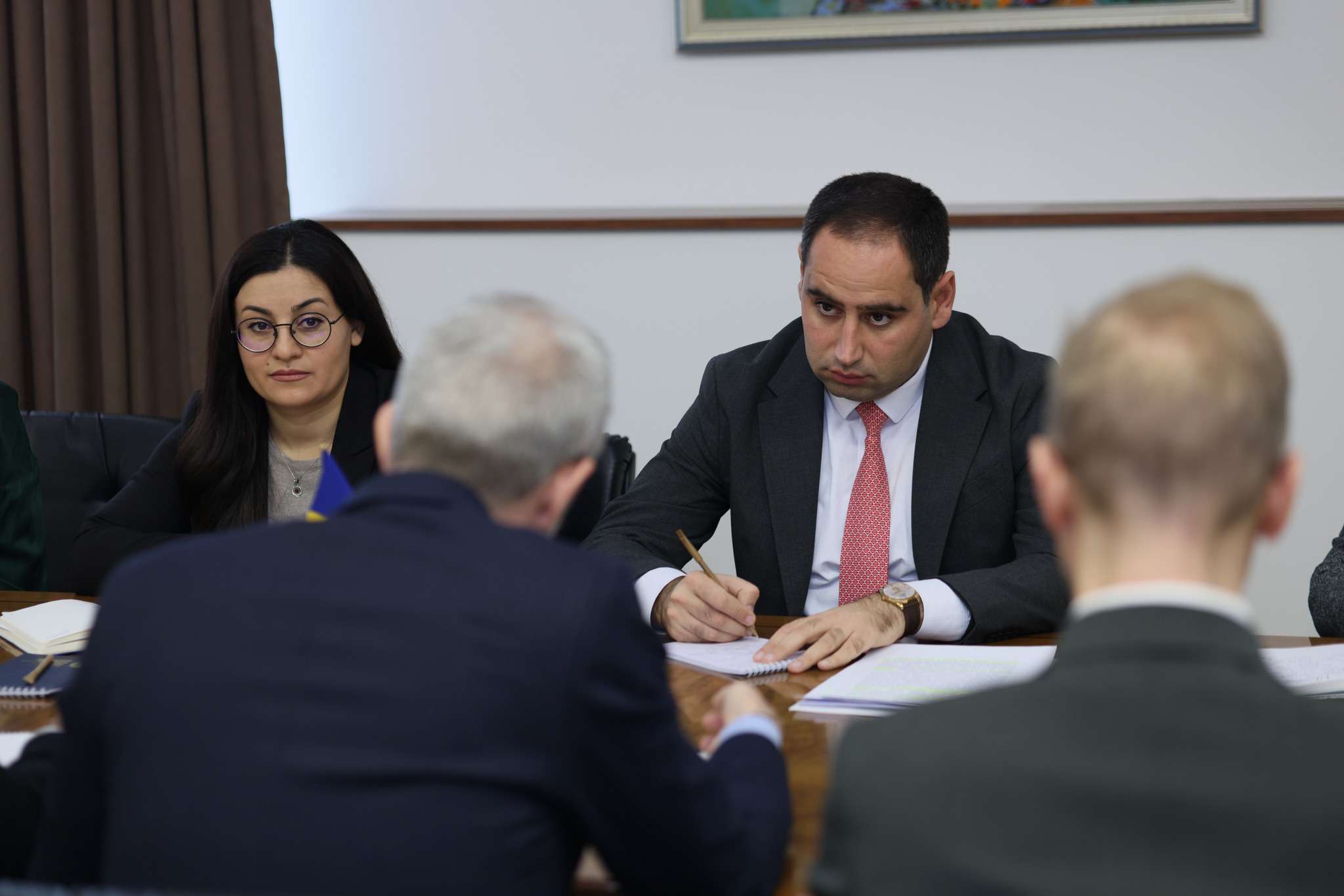 Դավիթ Խուդաթյանը հանդիպել է Շվեդիայի դեսպանի հետ