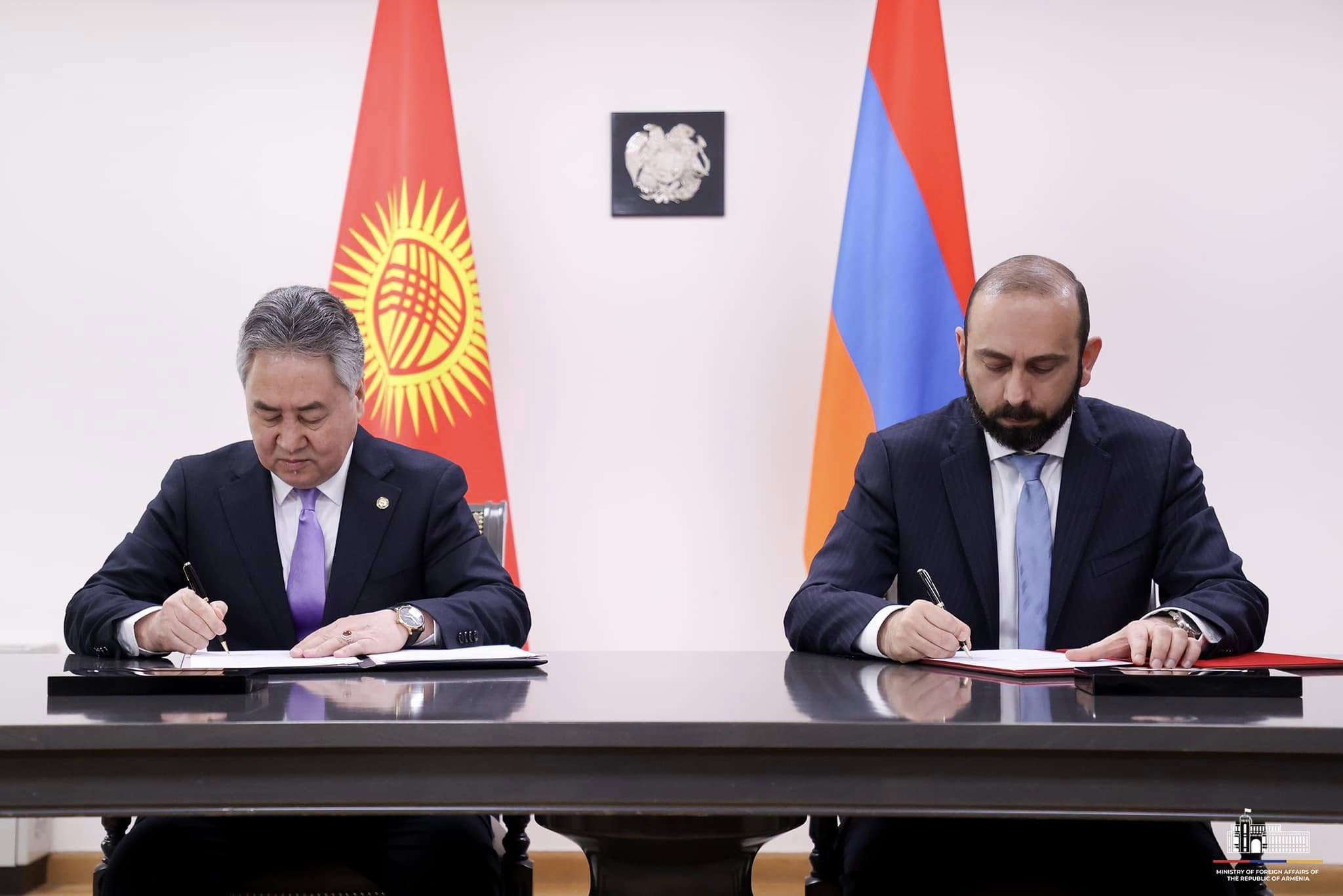 Արարատ Միրզոյանը և Ղրղզստանի ԱԳ նախարարը փաստաթղթեր են ստորագրել