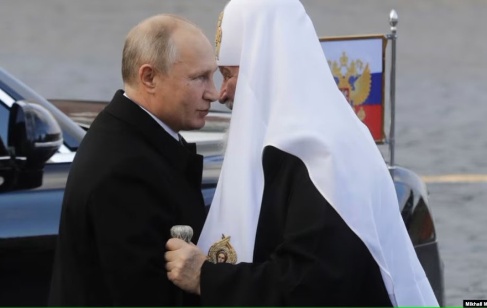 Ռուս զինվորականներին կբաժանվեն խաչով շղթաներ Պուտինի անվան սկզբնատառերով