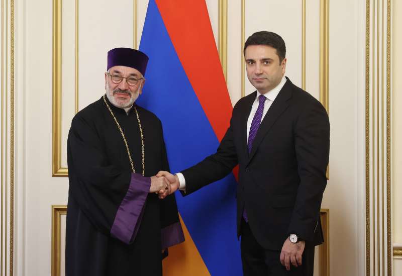 Ալեն Սիմոնյանն ընդունել է ՀՀ-ի, Վրաստանի, ՌԴ-ի և Արևելյան Եվրոպայի Հայոց Կաթողիկե առաջնորդին