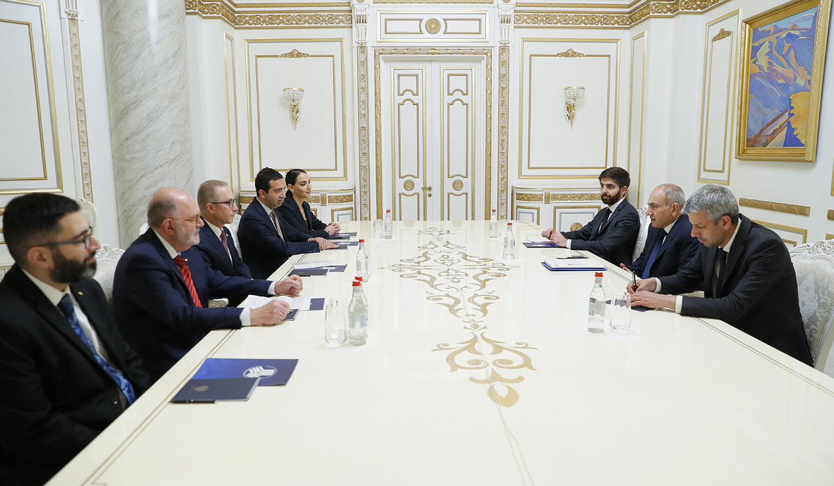 Վարչապետն ընդունել է Ամերիկայի Հայ Ավետարանչական ընկերակցության պատվիրակությանը