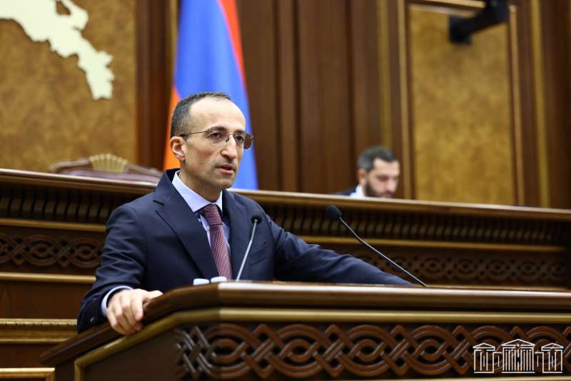 Գործընկերները մեկ-մեկ ԱԺ դահլիճում տաքանում էին, բայց լավ էլ աշխատում էին. Թորոսյան