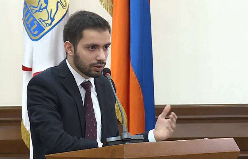 Դուք առհասարակ ավտոբուս մտնո՞ւմ եք. Գալջյան