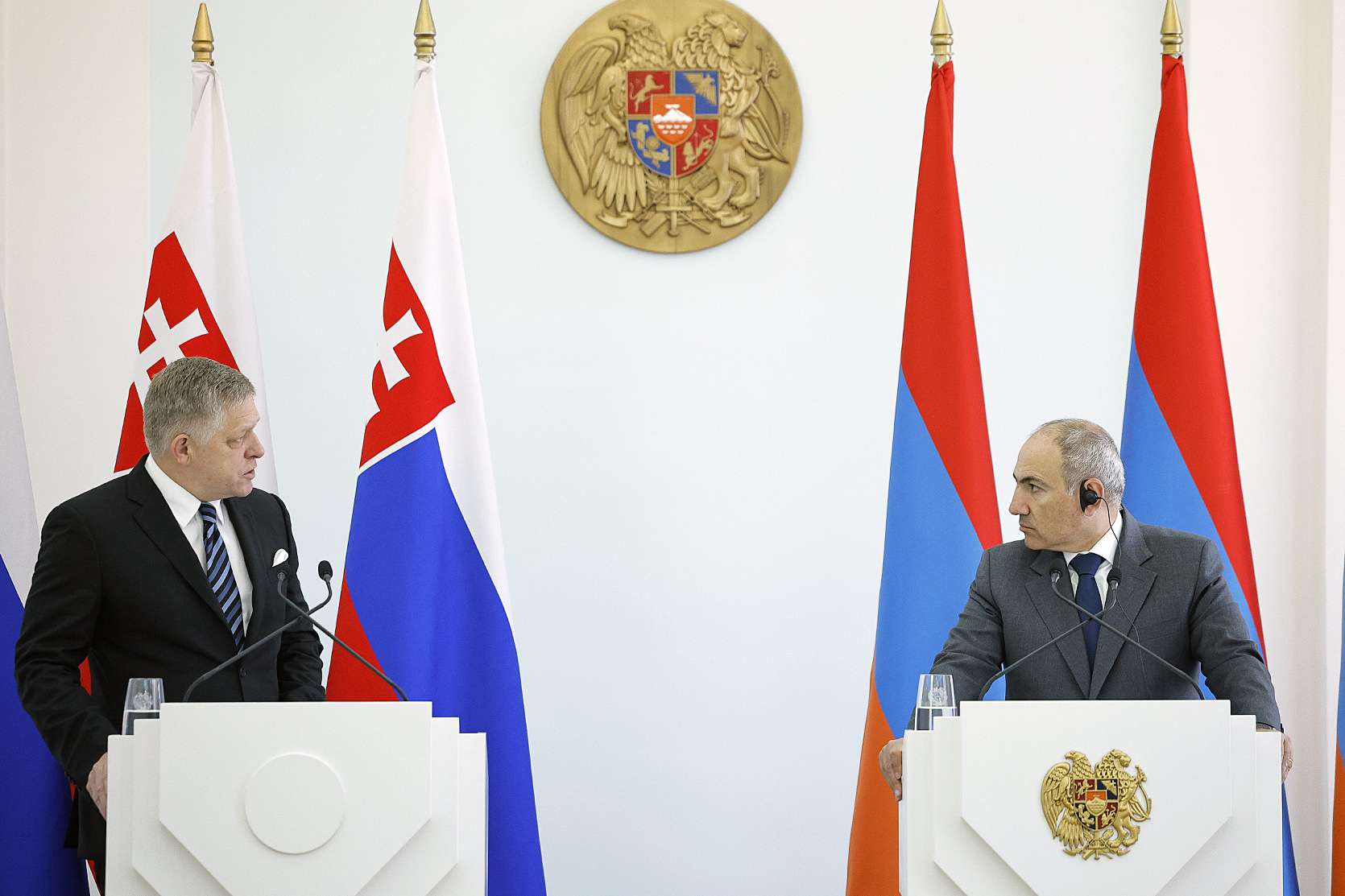 Ֆիցոն Նիկոլ Փաշինյանին հրավիրել է Սլովակիա