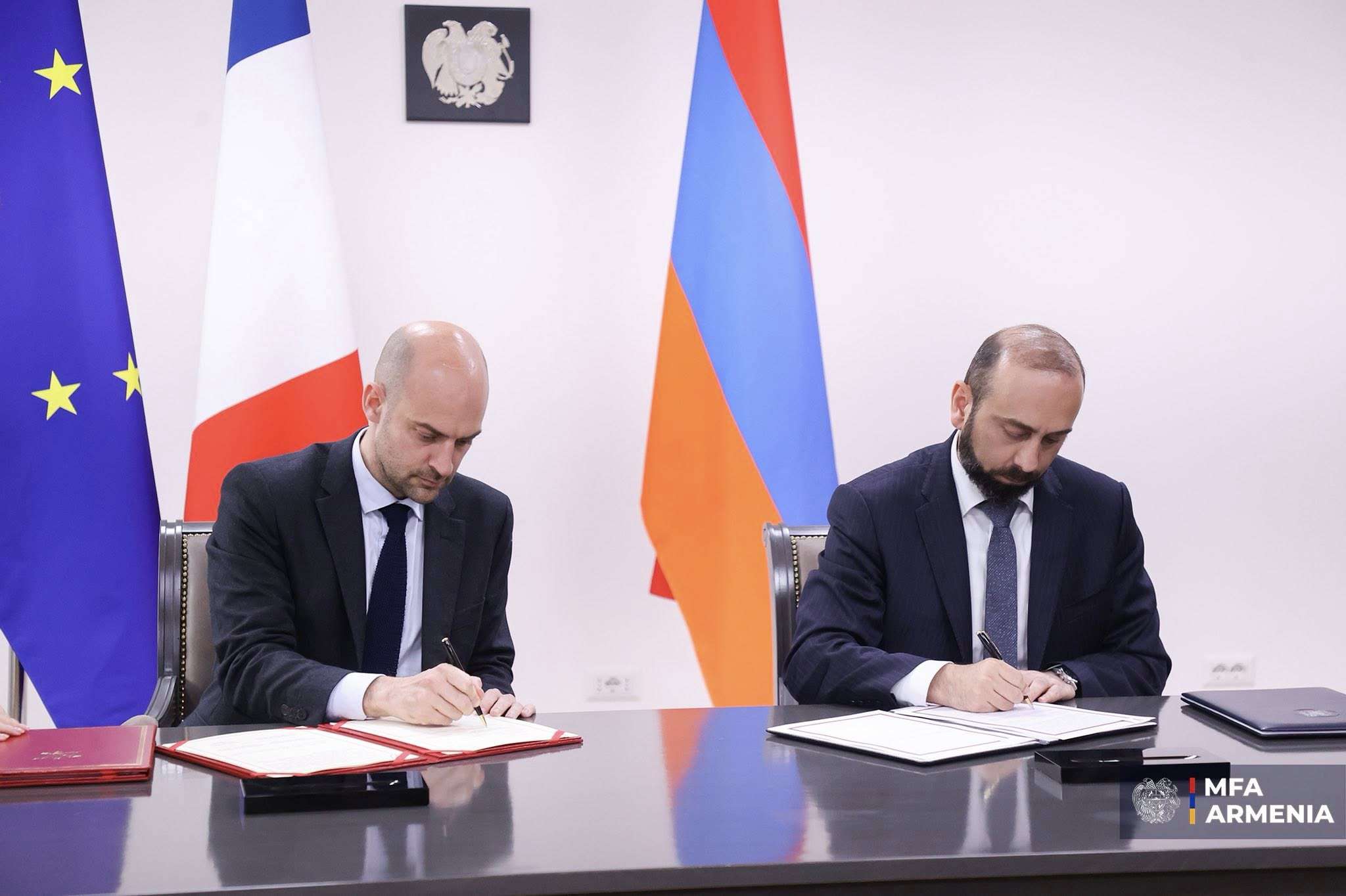 Արարատ Միրզոյանը և Ֆրանսիայի ԱԳ նախարարը ստորագրել են 3 փաստաթուղթ
