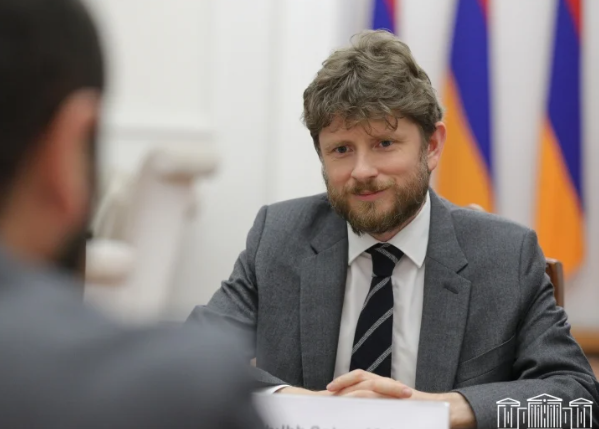 Կեցցե՛ Հանրապետությունը, և կեցցե՛ ազատ, ինքնիշխան և ժողովրդավարական ՀՀ-ն․ Ֆրանսիայի դեսպան