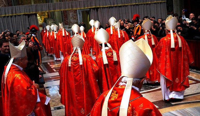 Վատիկանում մեկնարկել է նոր պապի ընտրության արարողությունը