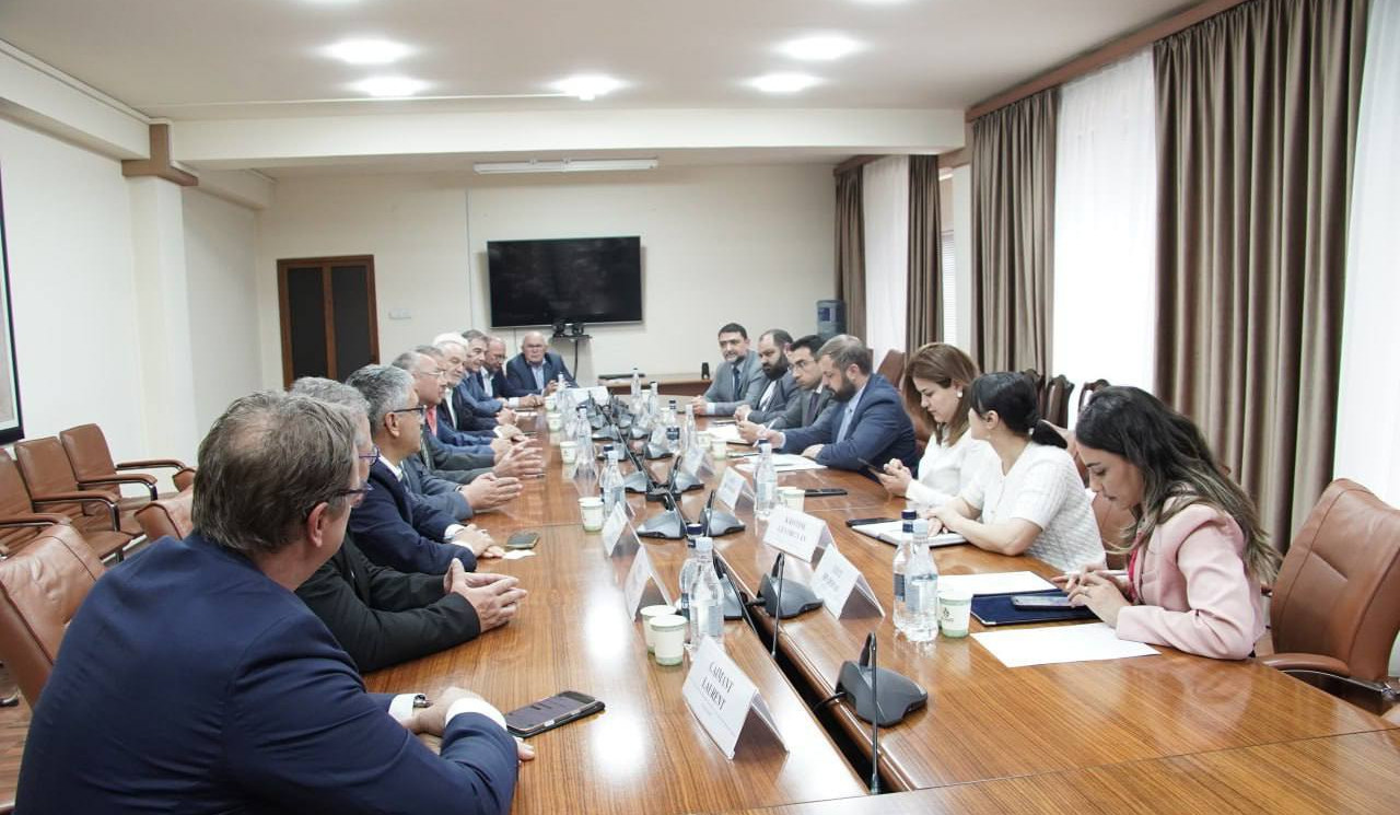 Գևորգ Պապոյանն ընդունել է Ֆրանսիայից ՀՀ ժամանած  գործարարներին