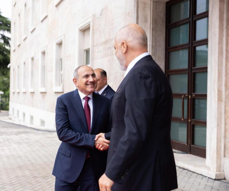 Կենտրոնացել ենք քաղաքական երկխոսության խնդրի վրա․ Ալբանիայի վարչապետը՝ Փաշինյանի հետ հանդիպման մասին