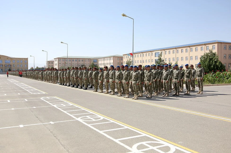 Նախիջևանում զինվորականները բողոքում են, որ իրենց աշխատավարձերից պահում են՝ ԼՂ-ի շինարարության համար