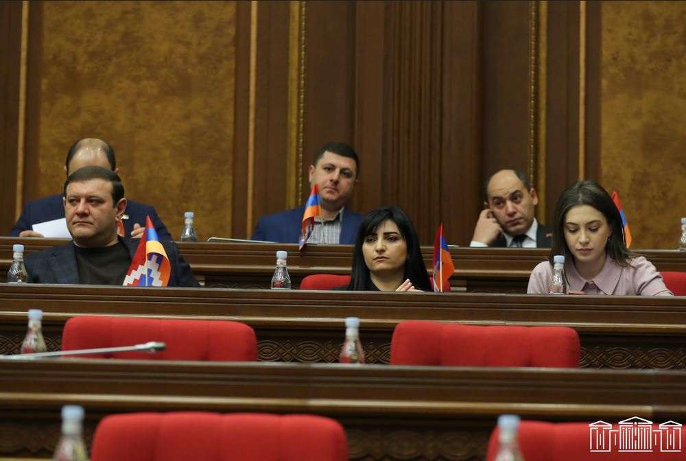 «Պատիվ ունեմ» խմբակցության պատգամավորներն արդեն ստորագրել են