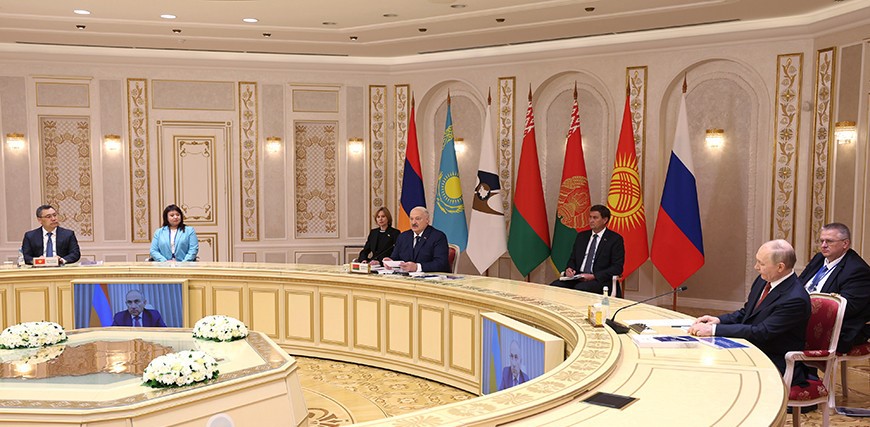 Փաշինյանը հեռավար մասնակցում է ԵԱՏՄ ղեկավարների նեղ կազմով նիստին