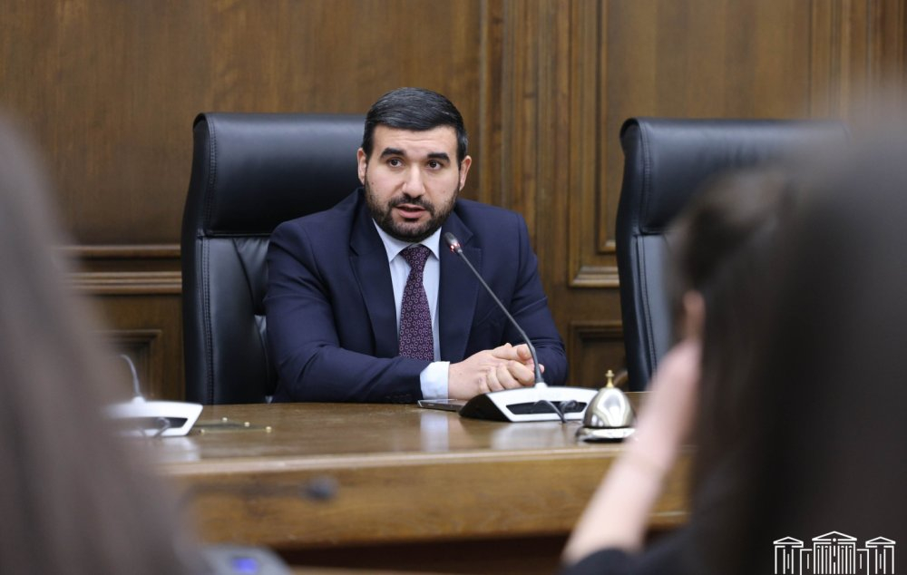 Միանգամից Նաիրի Հունանյանին առաջարկեք որպես վարչապետի թեկնածու. Ալեքսանյան