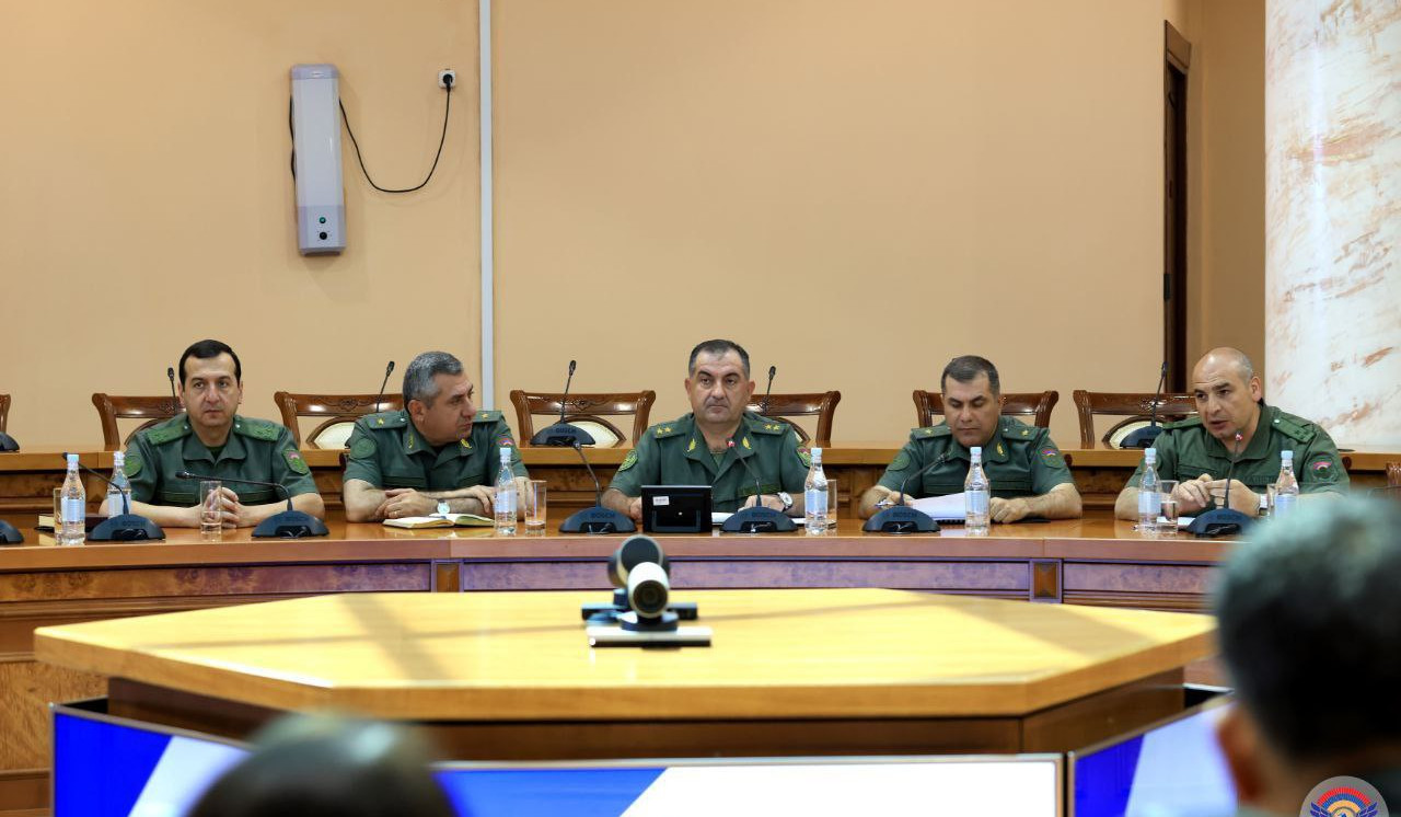 ԶՈՒ ԳՇ պետը Հնդկաստանի ազգային պաշտպանական քոլեջի պատվիրակությանն է ներկայացրել ՀՀ ԶՈՒ-ում բարեփոխումները