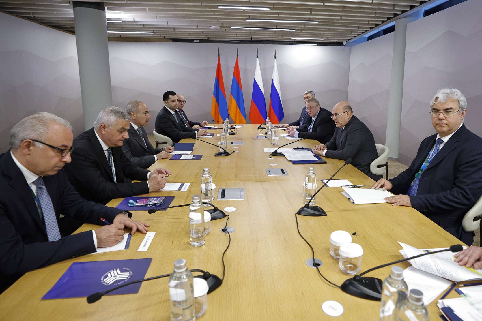 Նիկոլ Փաշինյանը հանդիպել է Միշուստինի հետ